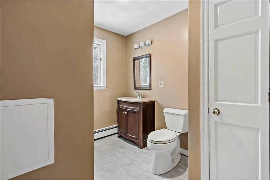32 Starr Drive W Narragansett RI 02882