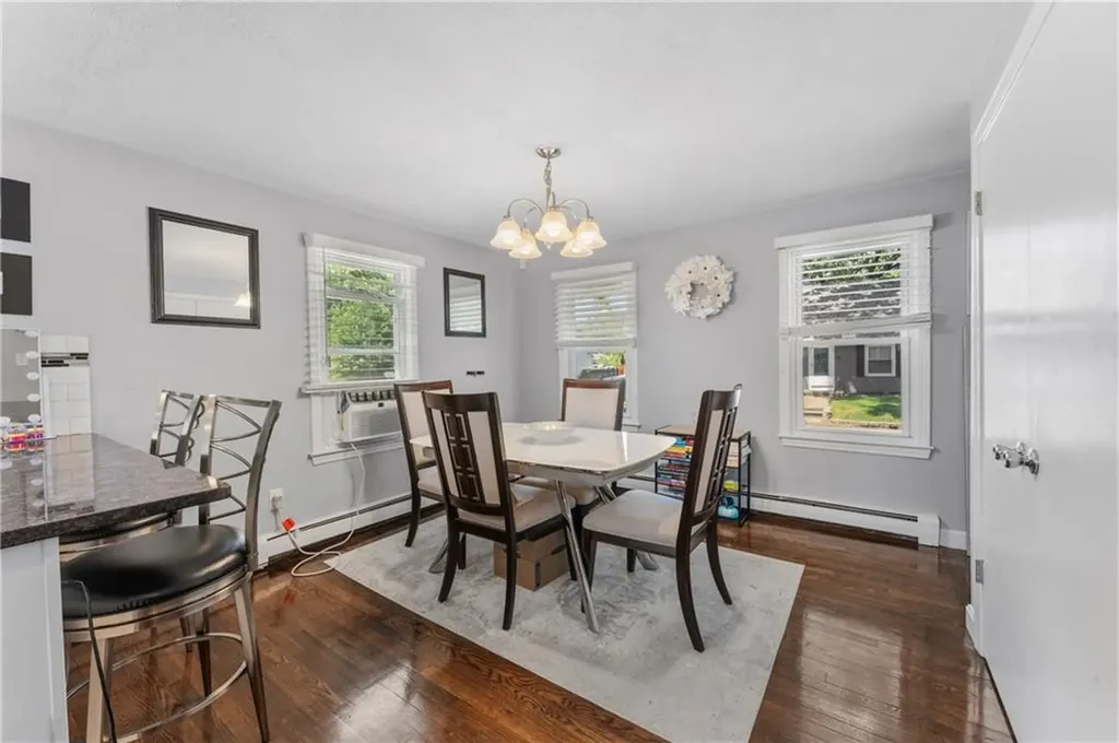 21 Bailey Street East Providence RI 02916