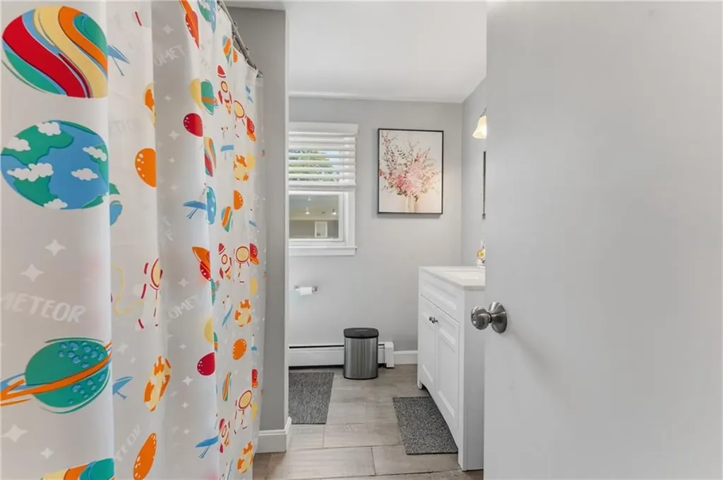 21 Bailey Street East Providence RI 02916