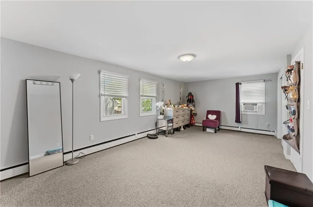 21 Bailey Street East Providence RI 02916