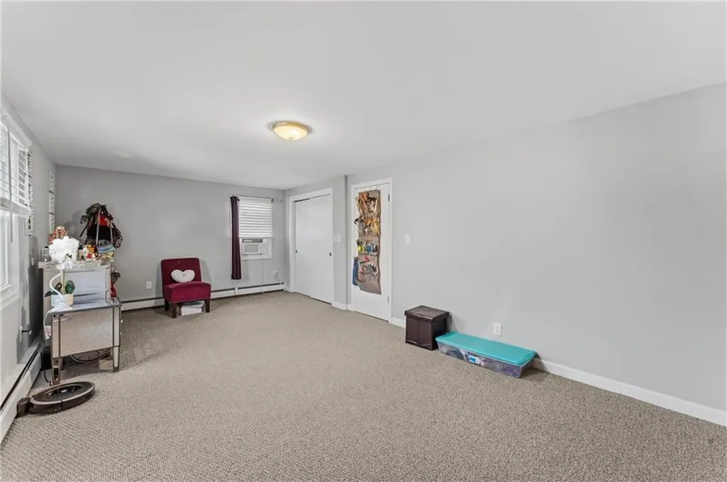 21 Bailey Street East Providence RI 02916