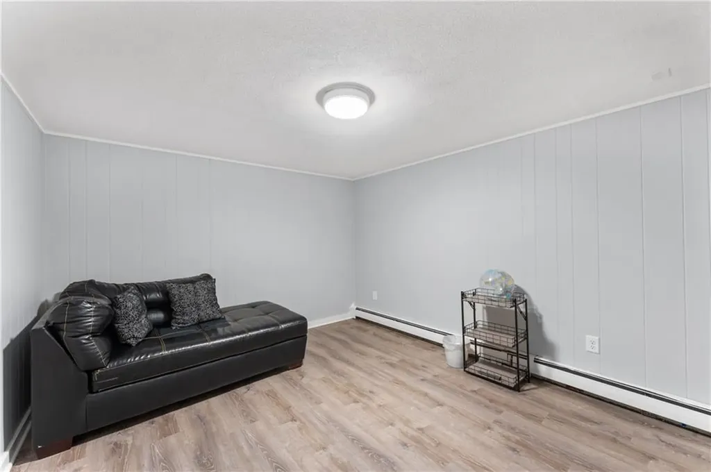 21 Bailey Street East Providence RI 02916