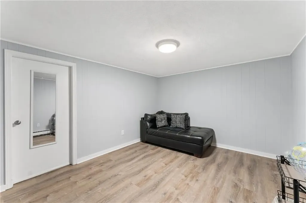 21 Bailey Street East Providence RI 02916