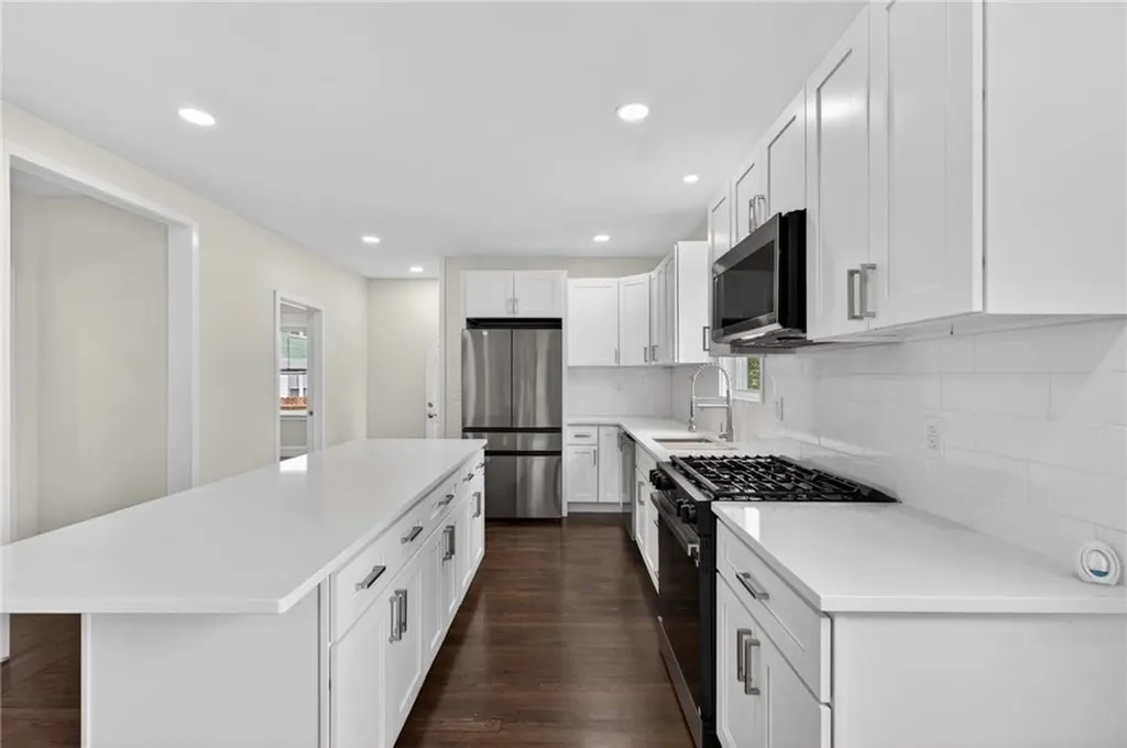 25 Fairview Street Providence RI 02908