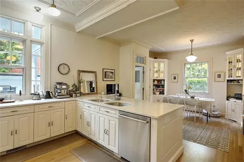 102 Prospect Street Providence RI 02906