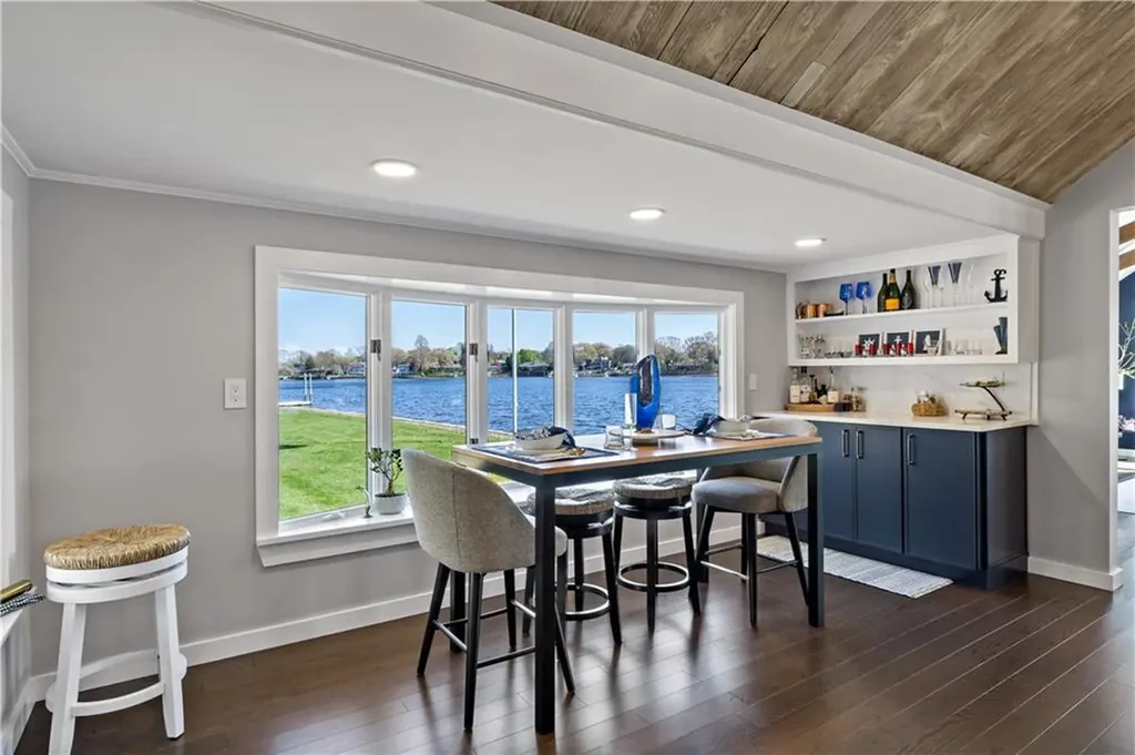 166 New Meadow Road Barrington RI 02806