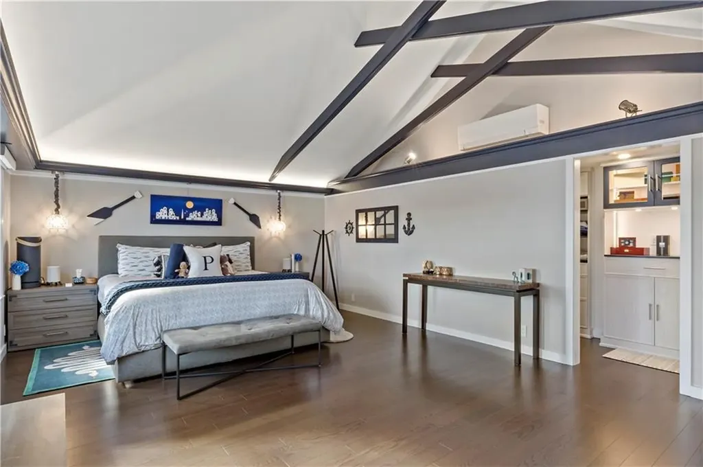 166 New Meadow Road Barrington RI 02806