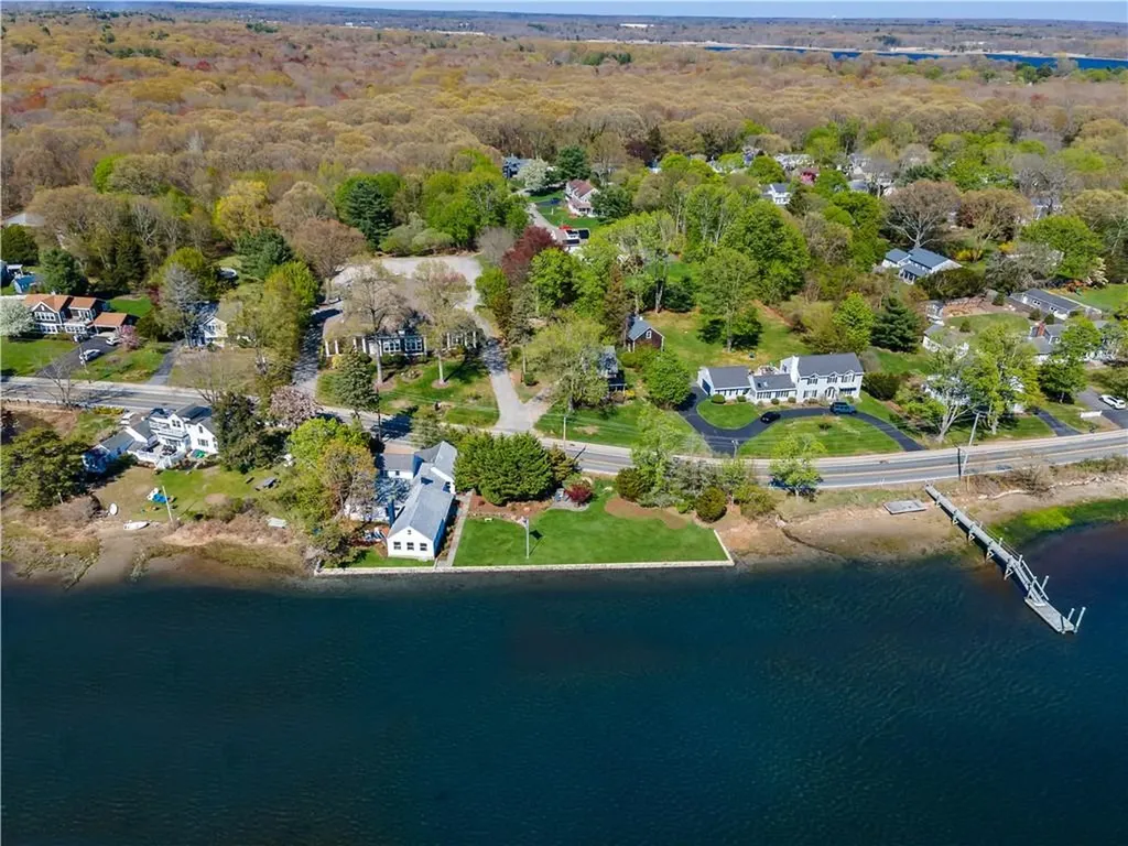166 New Meadow Road Barrington RI 02806