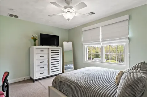 9 Round Farm Road Rehoboth MA 02769