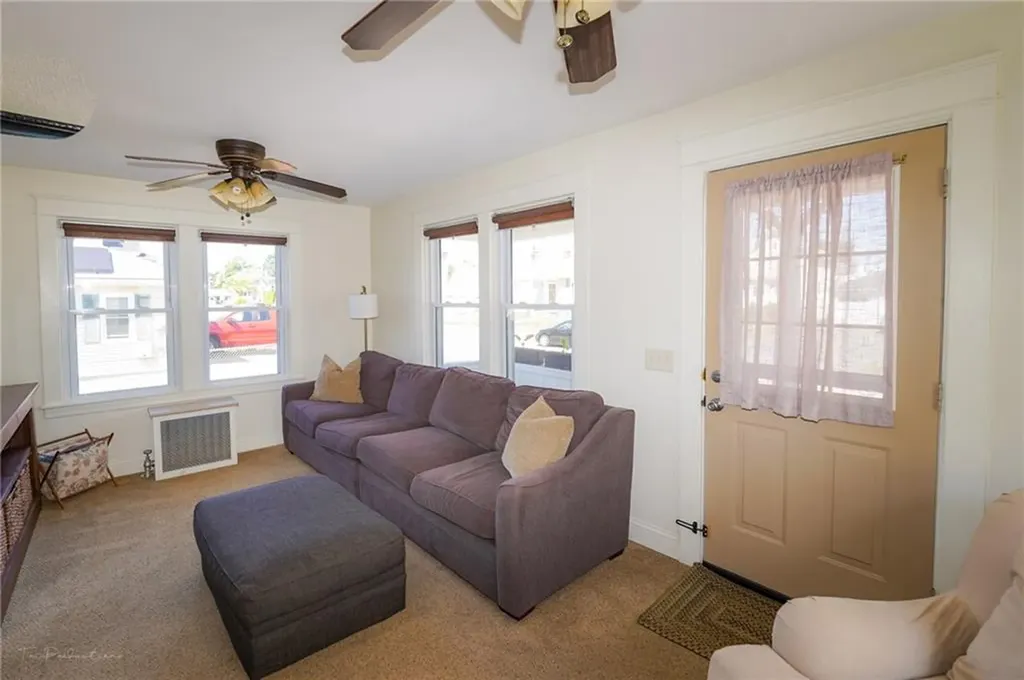 31 Fenmoor Street East Providence RI 02914