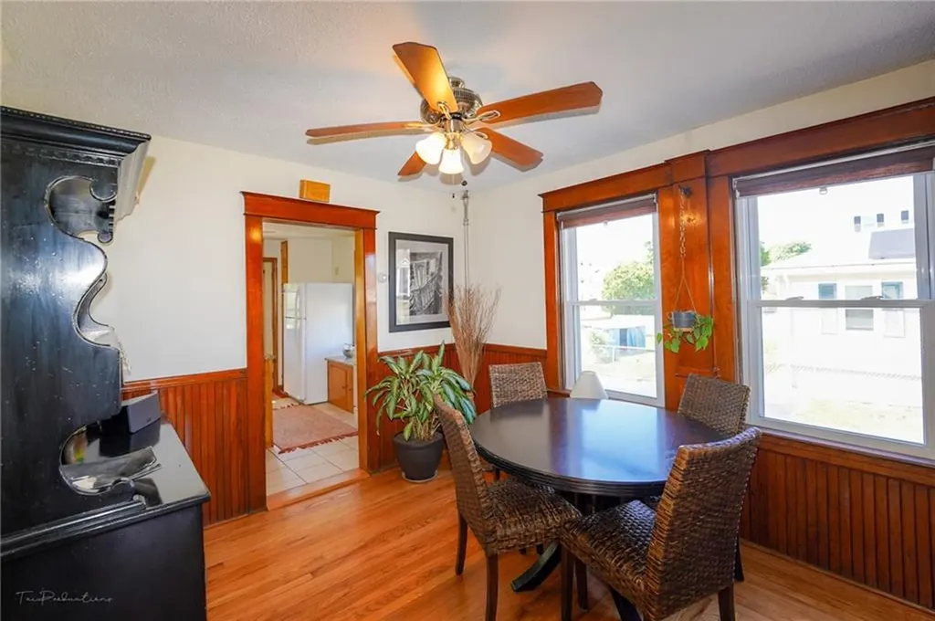 31 Fenmoor Street East Providence RI 02914