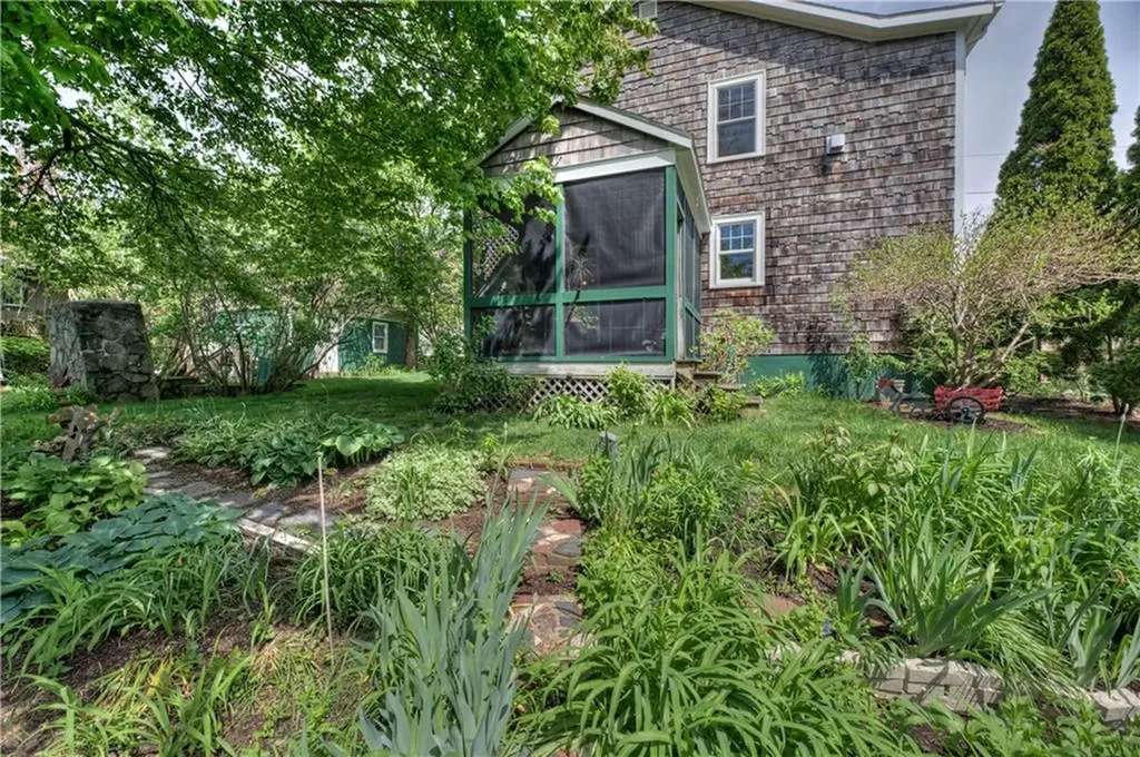 127 Foote Street Barrington RI 02806