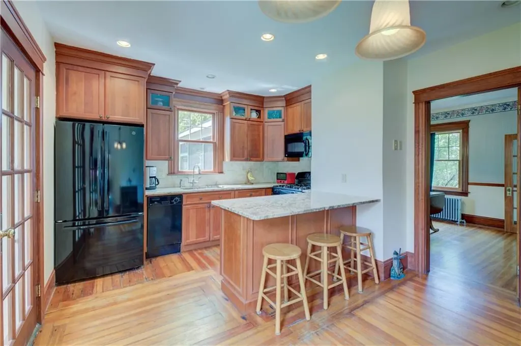 127 Foote Street Barrington RI 02806