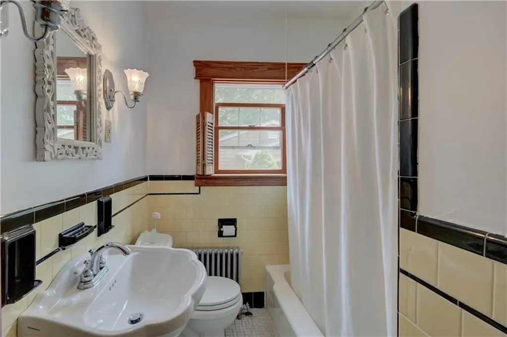 127 Foote Street Barrington RI 02806