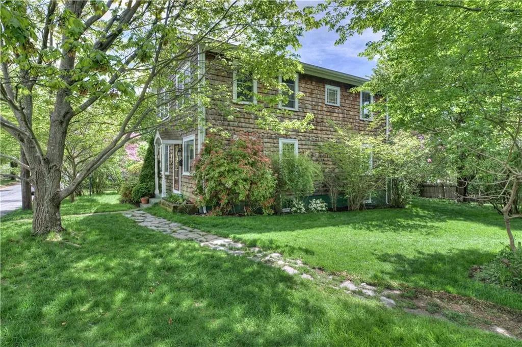 127 Foote Street Barrington RI 02806