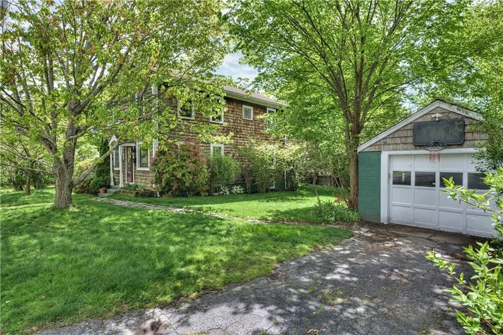 127 Foote Street Barrington RI 02806