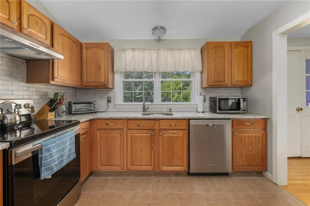 25 Clarkin Pond Road Charlestown RI 02813