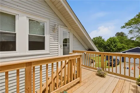 21 East Road Tiverton RI 02878