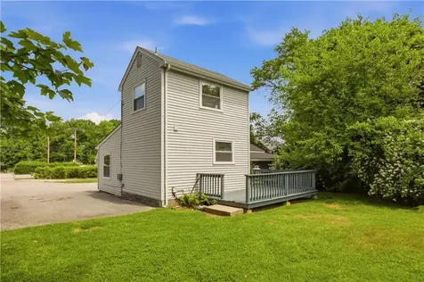 21 East Road Tiverton RI 02878