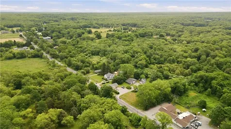21 East Road Tiverton RI 02878