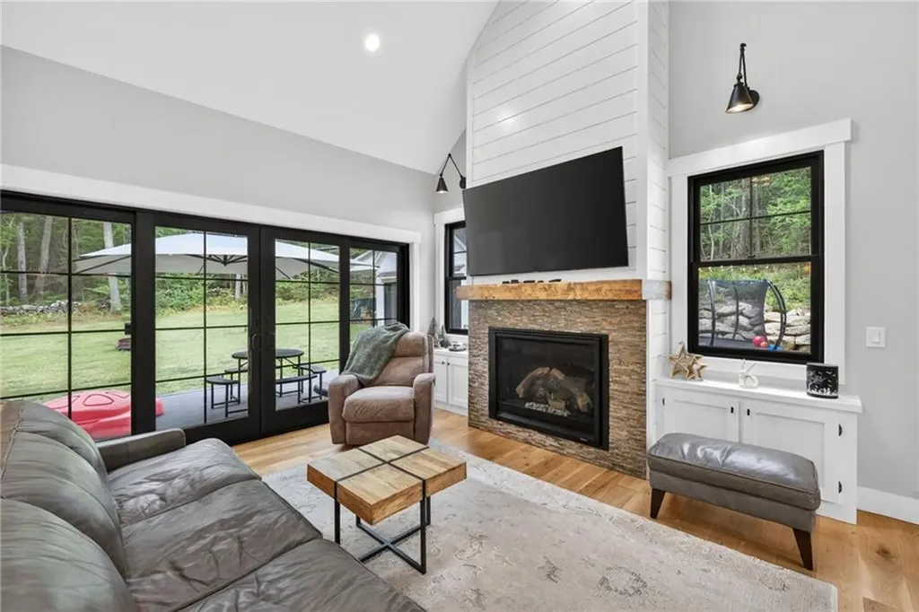 1425 Maple Valley Road Coventry RI 02816