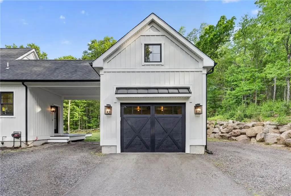 1425 Maple Valley Road Coventry RI 02816