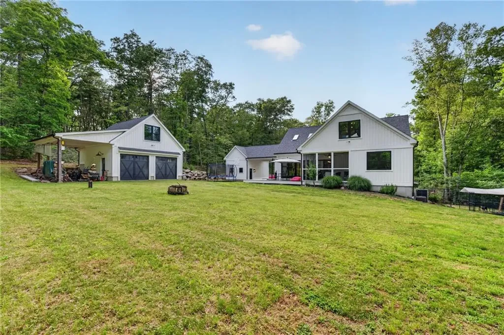 1425 Maple Valley Road Coventry RI 02816