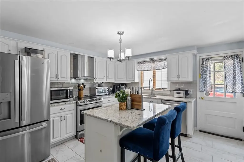 74 Youngs Avenue West Warwick RI 02893