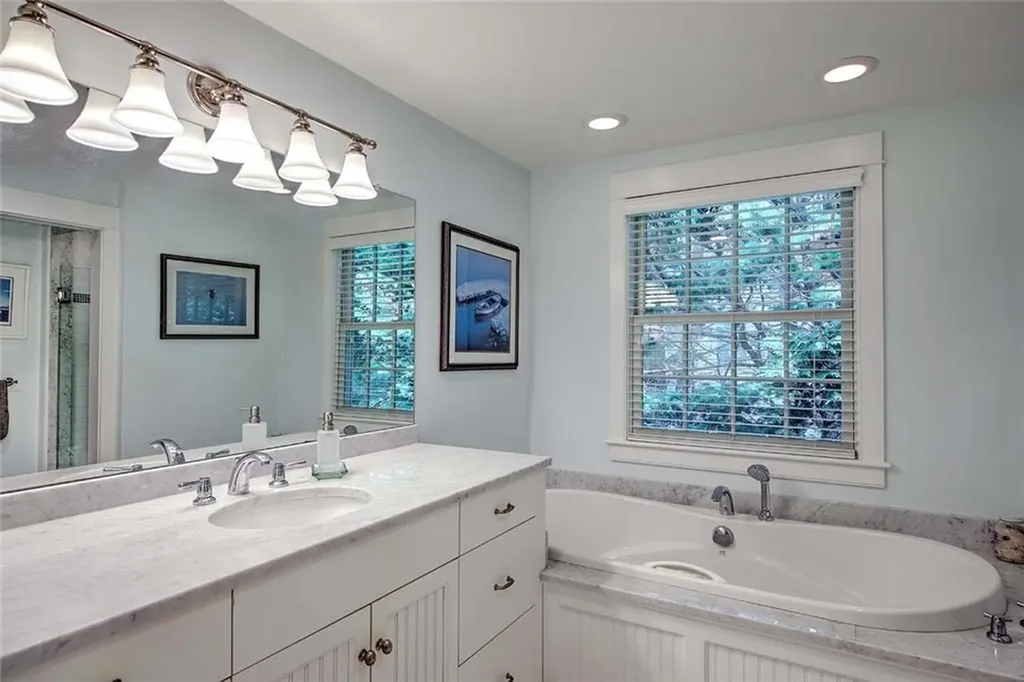 53 B Cummings Lane Westport MA 02790