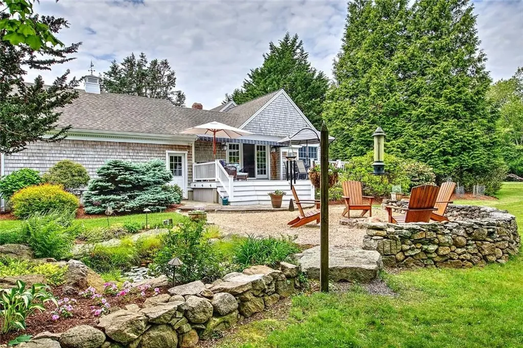 53 B Cummings Lane Westport MA 02790