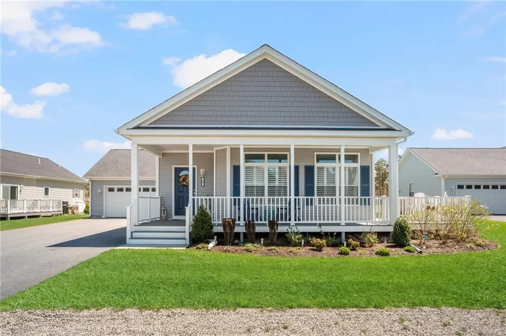 61 Sand Wedge Lane South Kingstown RI 02879