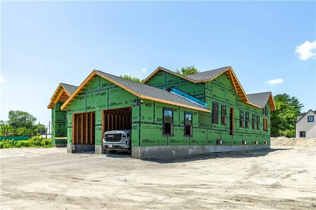 1499 Pippin Orchard Road Cranston RI 02921