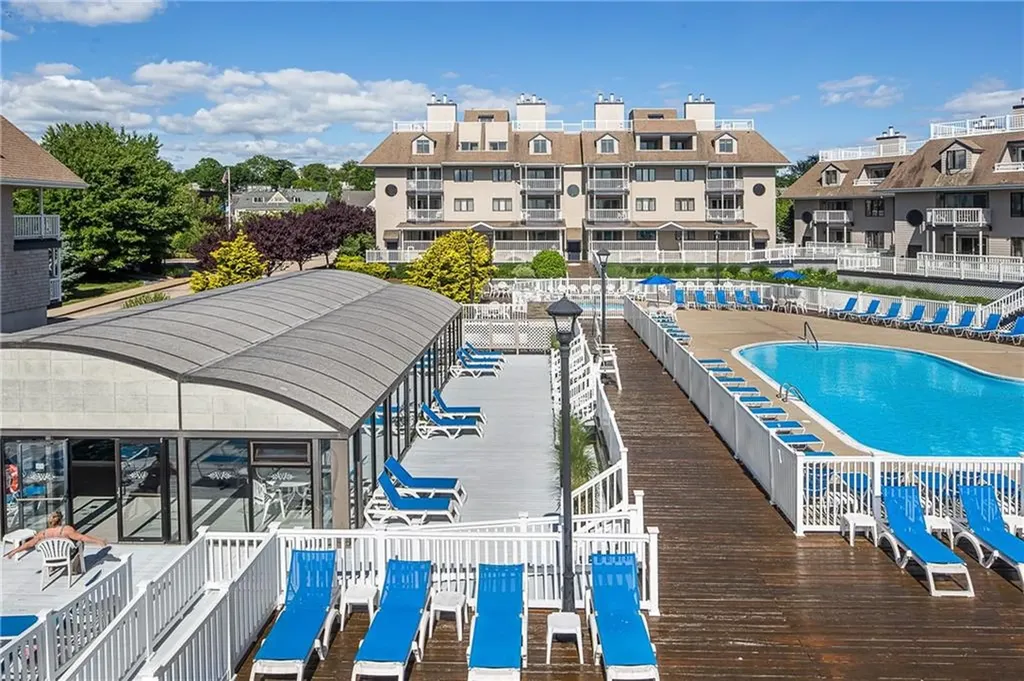 551 Thames Street Newport RI 02840