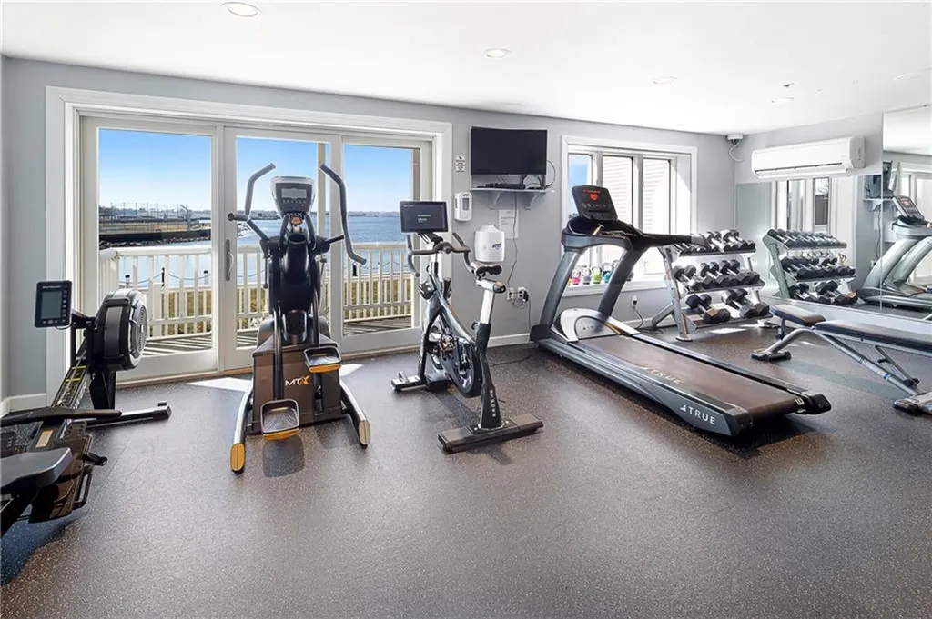 551 Thames Street Newport RI 02840
