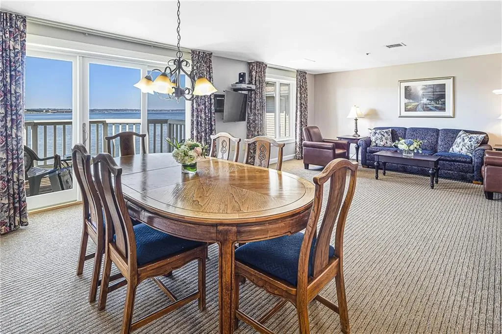 551 Thames Street Newport RI 02840