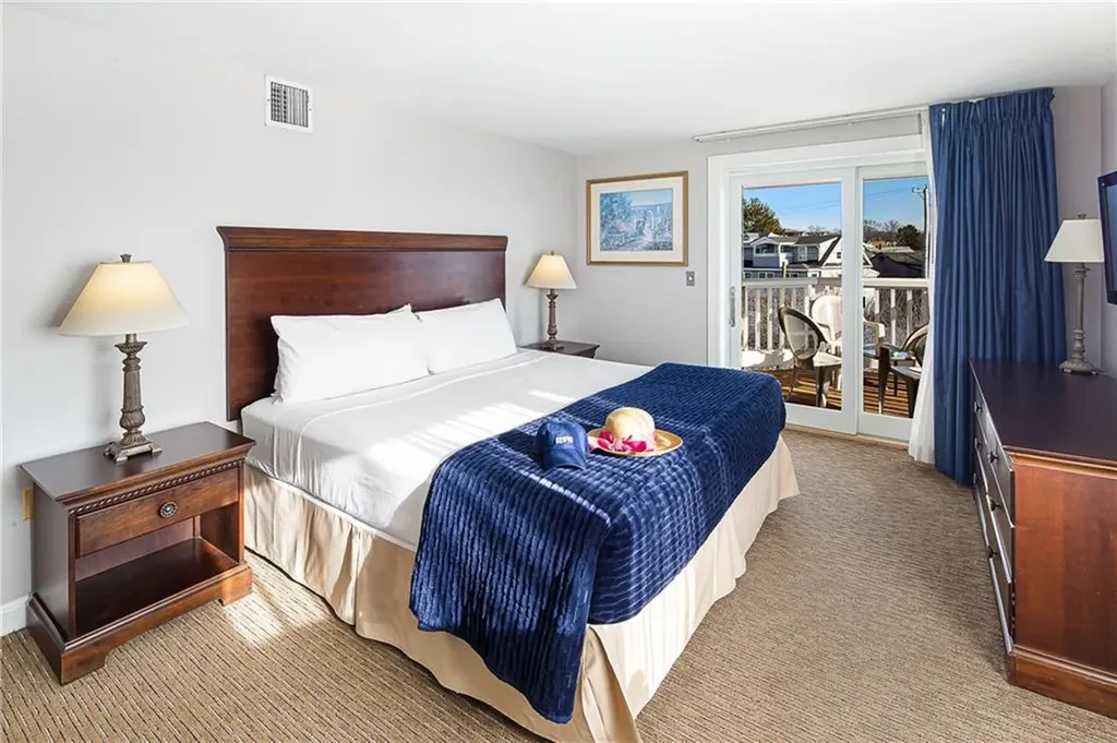 551 Thames Street Newport RI 02840