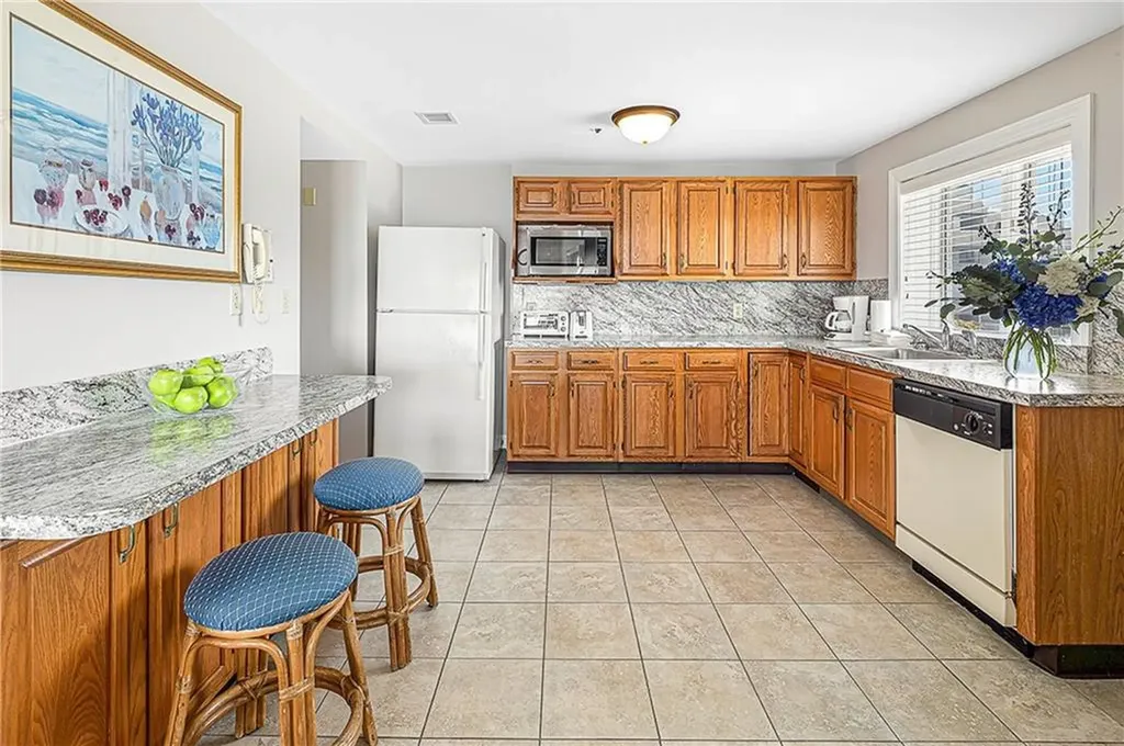 551 Thames Street Newport RI 02840