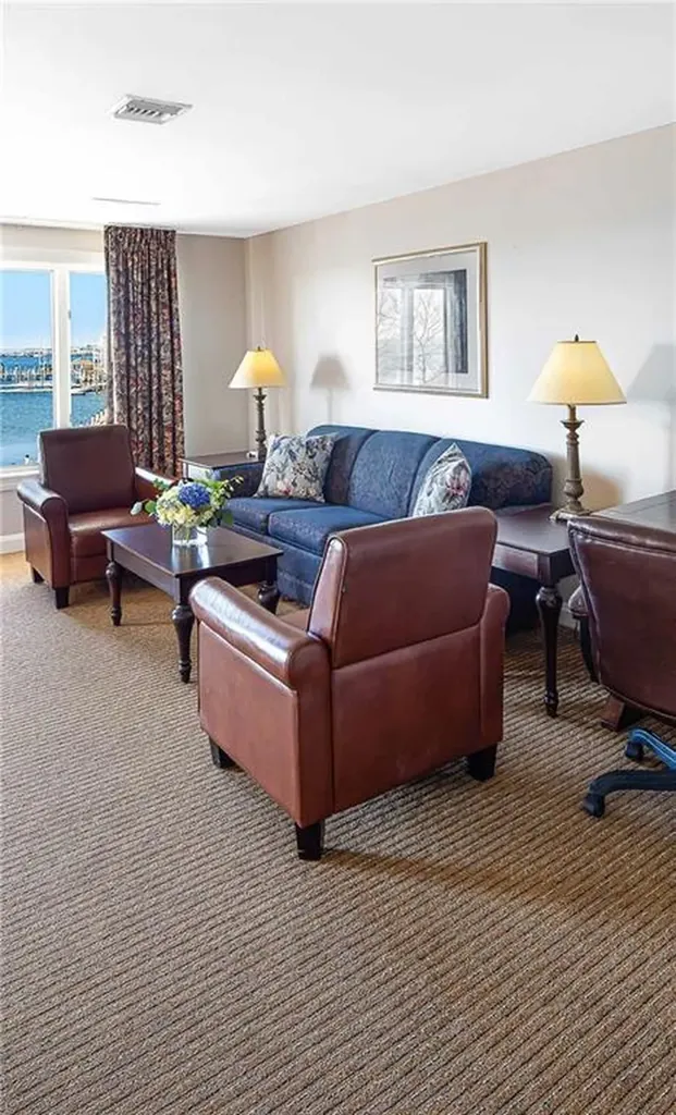 551 Thames Street Newport RI 02840