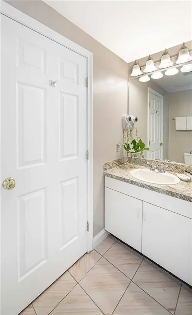 551 Thames Street Newport RI 02840