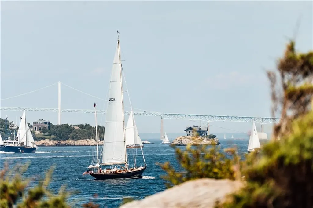 551 Thames Street Newport RI 02840