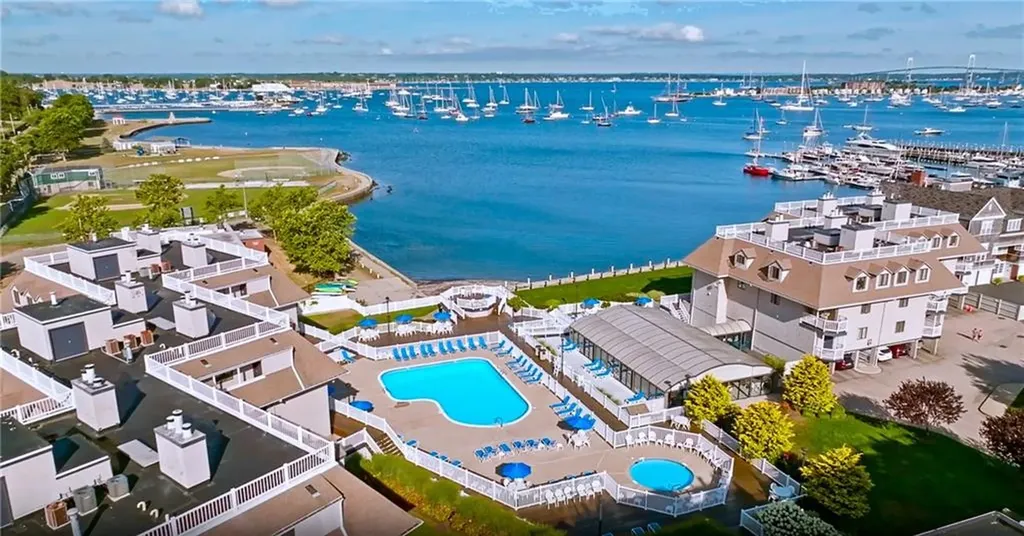 551 Thames Street Newport RI 02840