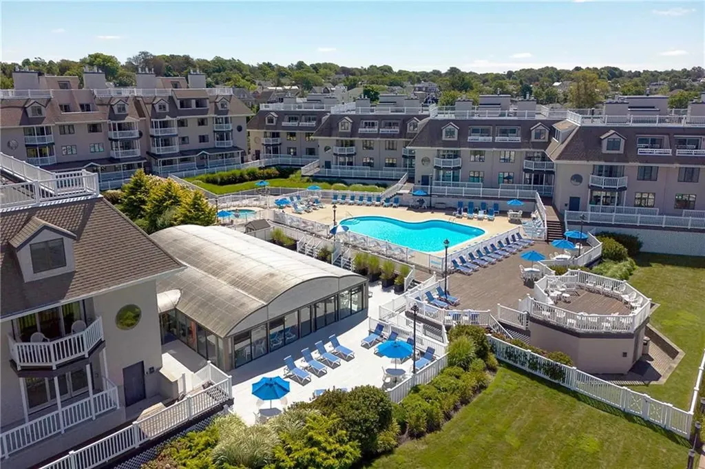 551 Thames Street Newport RI 02840