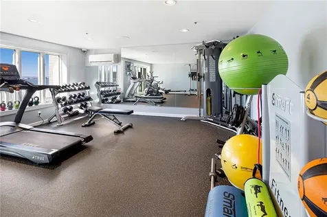 551 Thames Street Newport RI 02840