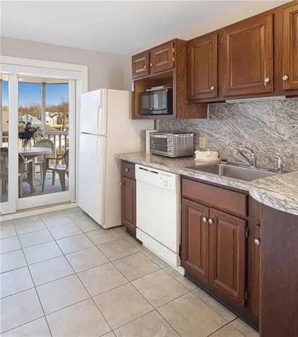 551 Thames Street Newport RI 02840