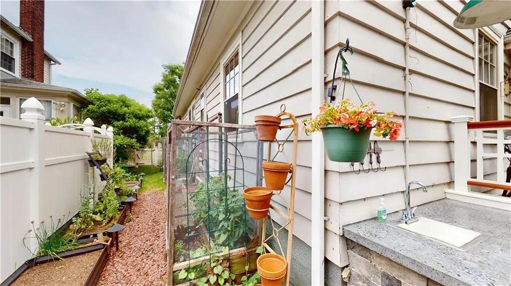 130 Grace Street Cranston RI 02910