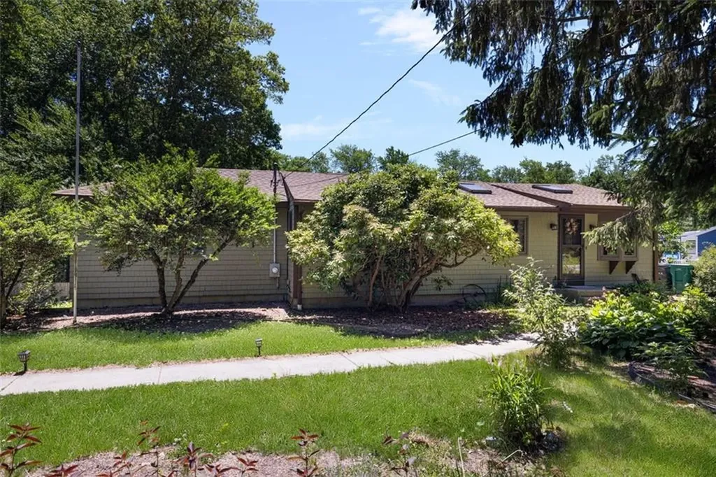 456 Rockland Road Scituate RI 02857