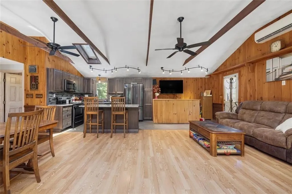 456 Rockland Road Scituate RI 02857