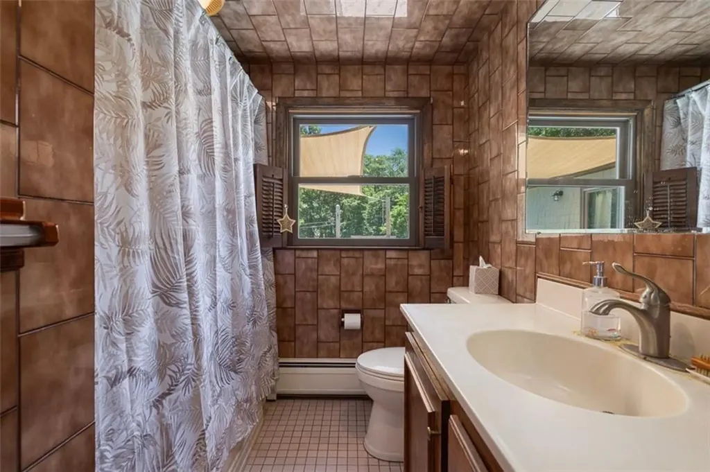 456 Rockland Road Scituate RI 02857