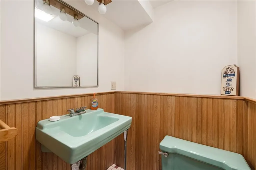 456 Rockland Road Scituate RI 02857