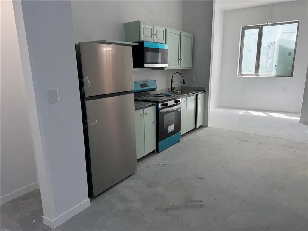 536 Smith Street Providence RI 02908
